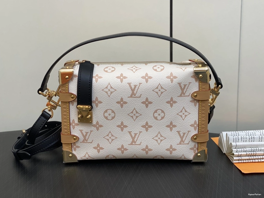 TRUNK SIDE LOUIS MM VUITTON 0802